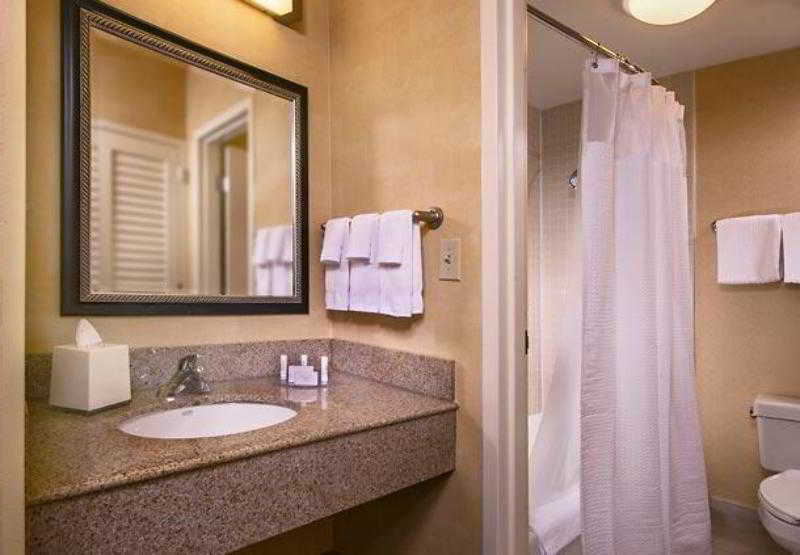 Courtyard By Marriott Raleigh Cary Hotel Exterior foto